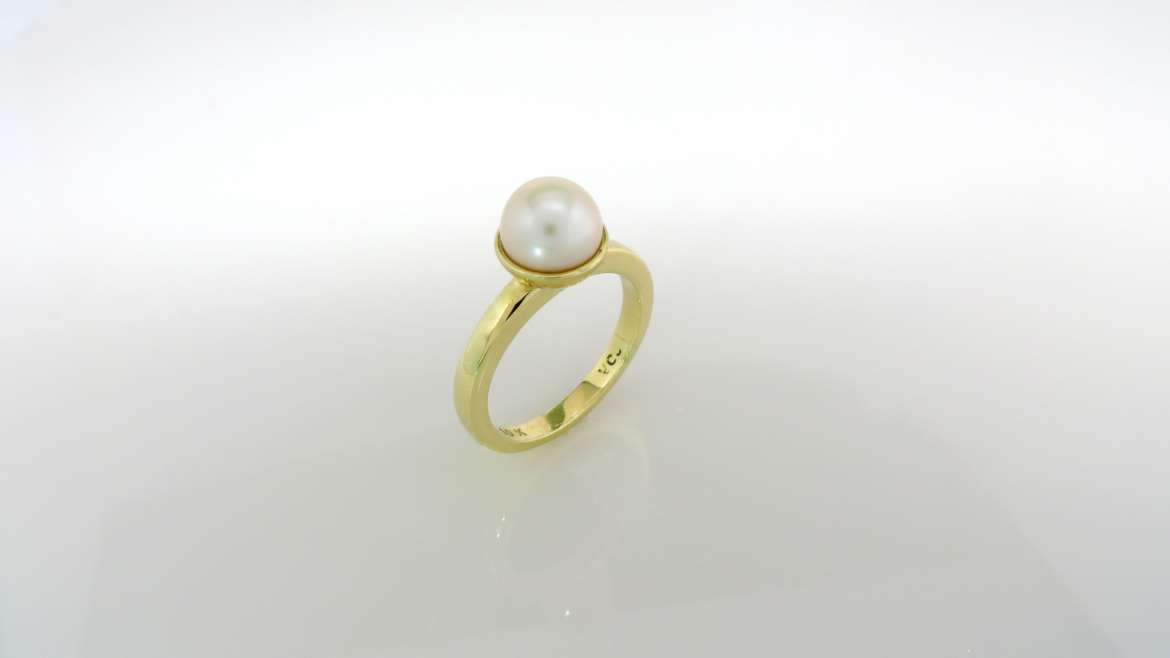 Bague Perle 10k jaune serti d&rsquo;une perle de 7.4 mm